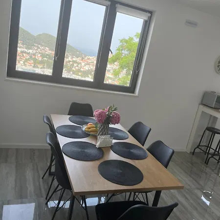 View Διαμέρισμα Ντουμπρόβνικ